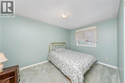 1940 London Line Unit# 164, Sarnia, ON - Indoor Photo Showing Bedroom