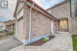 63 CHALFIELD LANE  Mississauga, ON L4Z 1K8