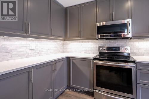 106 Odonnel Drive, Hamilton, ON - Indoor Photo Showing Kitchen
