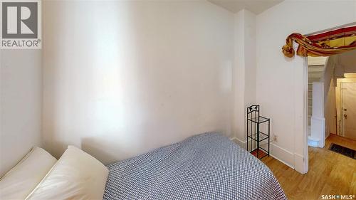 827 15Th Avenue, Regina, SK - Indoor Photo Showing Bedroom