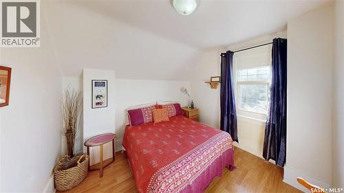 827 15Th Avenue, Regina, SK - Indoor Photo Showing Bedroom