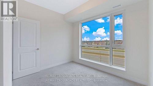 203 - 2375 Bronte Road, Oakville, ON - Indoor Photo Showing Other Room