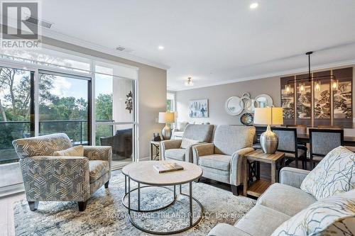 504 - 1200 Commissioners Road W, London South (South B), ON - Indoor Photo Showing Living Room