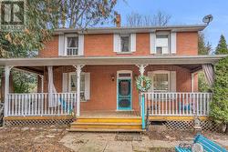 22 MARKSBURY COURT  Aurora, ON L4G 5G6