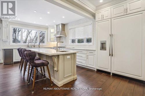 332 Shoreview Road, Burlington, ON - Indoor Photo Showing Kitchen With Upgraded Kitchen