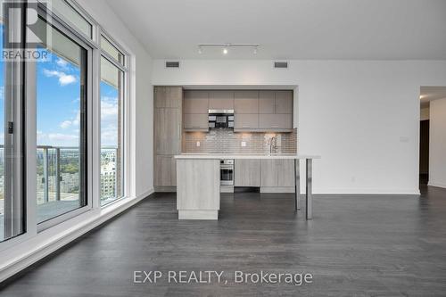 1806 - 8119 Birchmount Road, Markham, ON - Indoor Photo Showing Kitchen