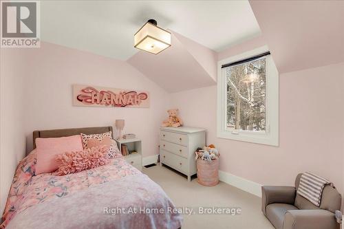 9658 Second Line, Milton, ON - Indoor Photo Showing Bedroom