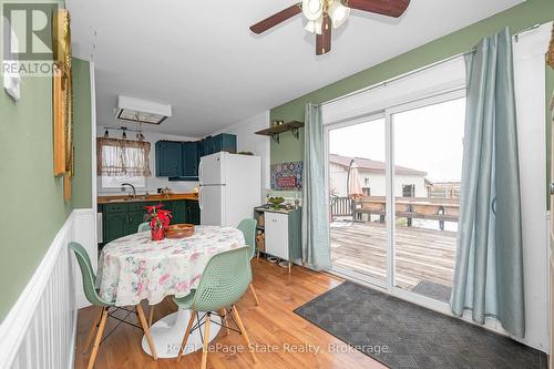 2323 56 Highway, Hamilton, ON - Indoor Photo Showing Dining Room