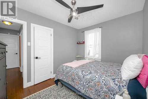 2323 56 Highway, Hamilton, ON - Indoor Photo Showing Bedroom