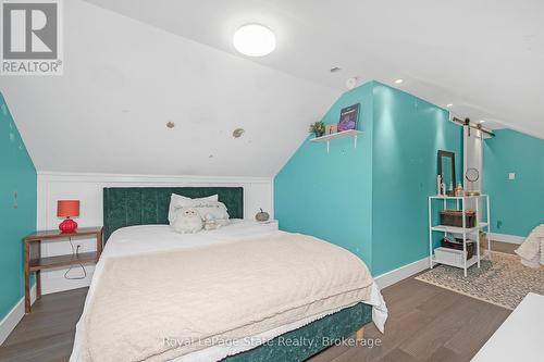 2323 56 Highway, Hamilton, ON - Indoor Photo Showing Bedroom