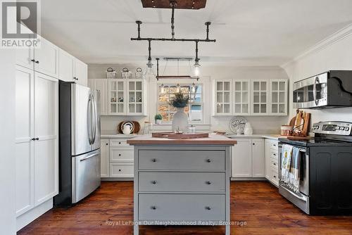67 Ontario Street, Clarington (Bowmanville), ON - Indoor Photo Showing Kitchen