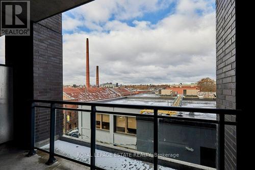 525 - 1190 Dundas Street E, Toronto, ON - Outdoor With Balcony