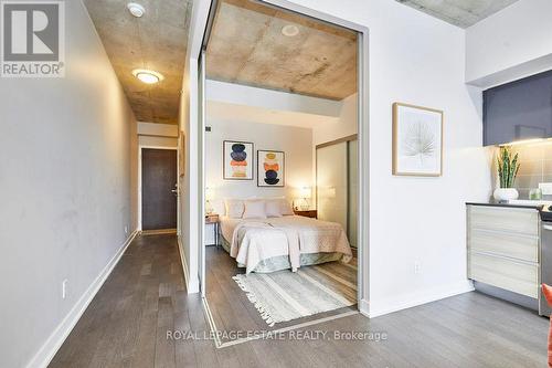 525 - 1190 Dundas Street E, Toronto, ON - Indoor Photo Showing Bedroom