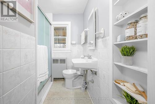 221 Liberty Street N, Clarington (Bowmanville), ON - Indoor Photo Showing Bathroom