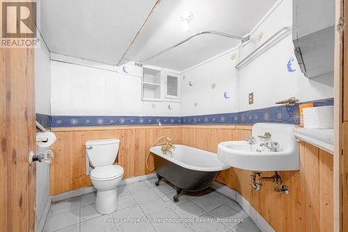 221 Liberty Street N, Clarington (Bowmanville), ON - Indoor Photo Showing Bathroom