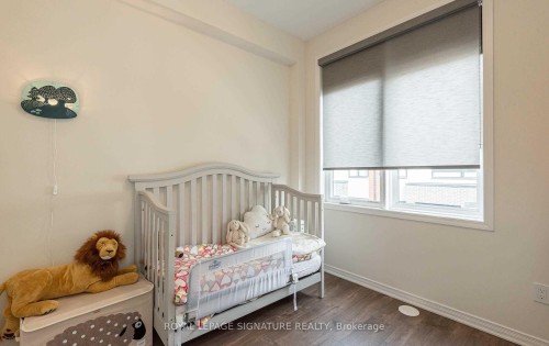 301-1120 Briar Hill Avenue, Toronto, ON - Indoor Photo Showing Bedroom