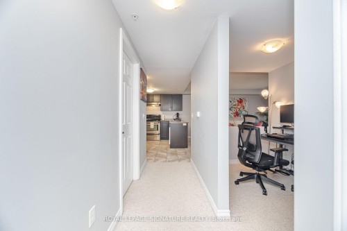 111-67 Kingsbury Square, Guelph, ON - Indoor