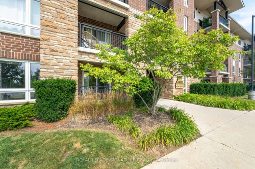 111-67 Kingsbury Square, Guelph, ON - Outdoor