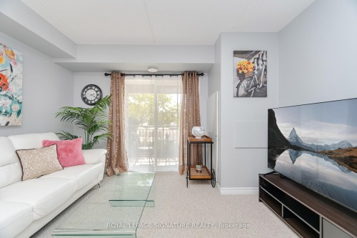 111-67 Kingsbury Square, Guelph, ON - Indoor Photo Showing Other Room