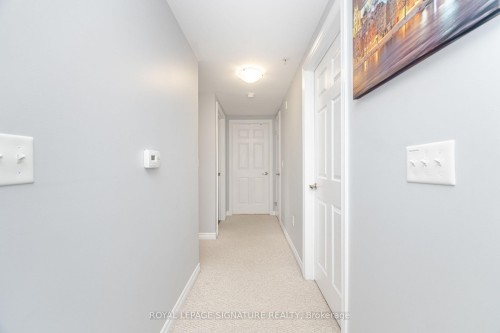 111-67 Kingsbury Square, Guelph, ON - Indoor Photo Showing Other Room