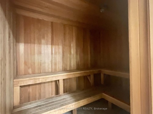 1009-30 Greenfield Avenue, Toronto, ON - Indoor Photo Showing Other Room