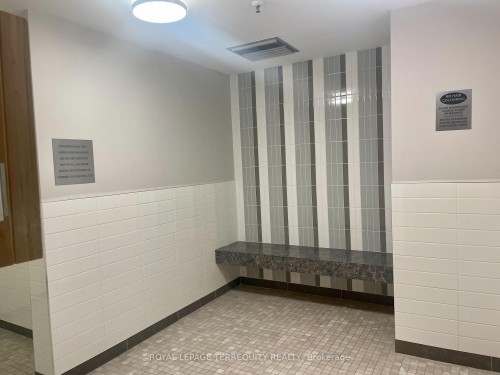 1009-30 Greenfield Avenue, Toronto, ON - Indoor