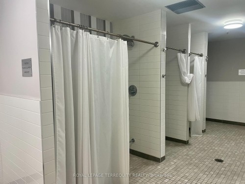 1009-30 Greenfield Avenue, Toronto, ON - Indoor Photo Showing Bathroom