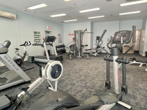 1009-30 Greenfield Avenue, Toronto, ON - Indoor Photo Showing Gym Room