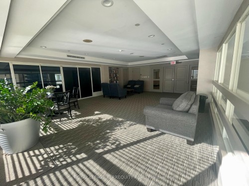 1009-30 Greenfield Avenue, Toronto, ON - Indoor Photo Showing Other Room