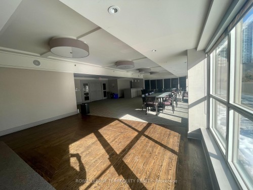 1009-30 Greenfield Avenue, Toronto, ON - Indoor Photo Showing Other Room