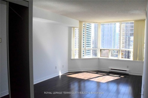 1009-30 Greenfield Avenue, Toronto, ON - Indoor Photo Showing Other Room