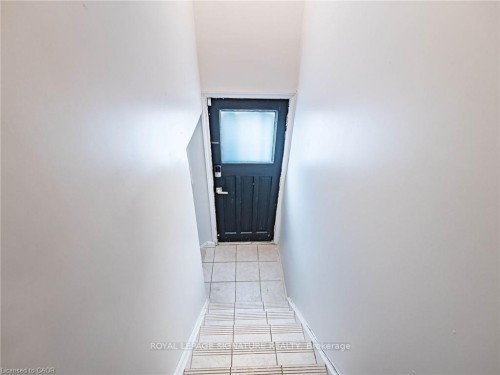194 Pleasant Avenue, Toronto, ON - Indoor Photo Showing Other Room
