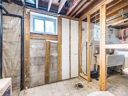 194 Pleasant Avenue, Toronto, ON - Indoor Photo Showing Basement