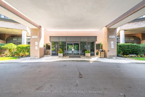 804-3 Hickory Tree Road, Toronto, ON - Outdoor