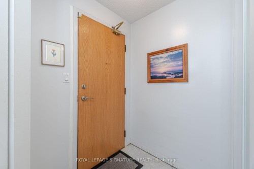 804-3 Hickory Tree Road, Toronto, ON - Indoor Photo Showing Other Room