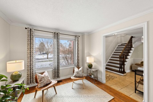 1 Forrestwood Crescent, East Gwillimbury, ON - Indoor Photo Showing Other Room