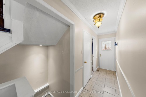 1 Forrestwood Crescent, East Gwillimbury, ON - Indoor Photo Showing Other Room