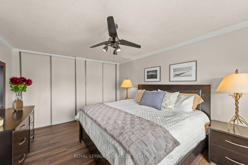1 Forrestwood Crescent, East Gwillimbury, ON - Indoor Photo Showing Bedroom