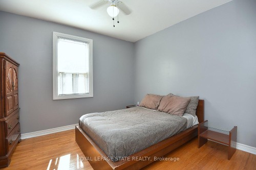 6-29 Sherman Avenue S, Hamilton, ON - Indoor Photo Showing Bedroom