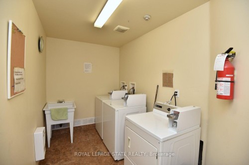 6-29 Sherman Avenue S, Hamilton, ON - Indoor Photo Showing Laundry Room