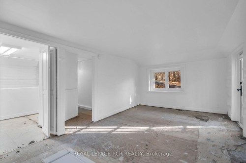 300 Old Bathurst Street, King, ON - Indoor Photo Showing Other Room