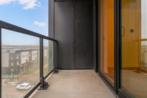 502-3071 Trafalgar Road, Oakville, ON - Outdoor With Exterior