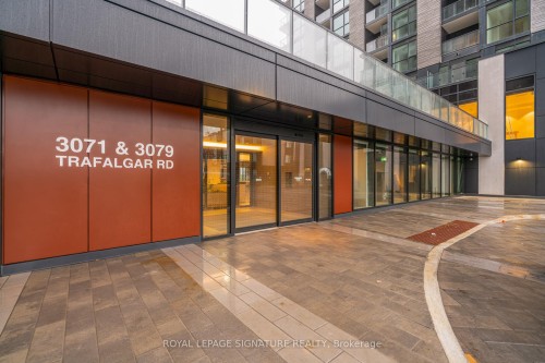 502-3071 Trafalgar Road, Oakville, ON - 