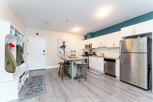 108-43 Dale Drive, New Tecumseth, ON - Indoor Photo Showing Kitchen
