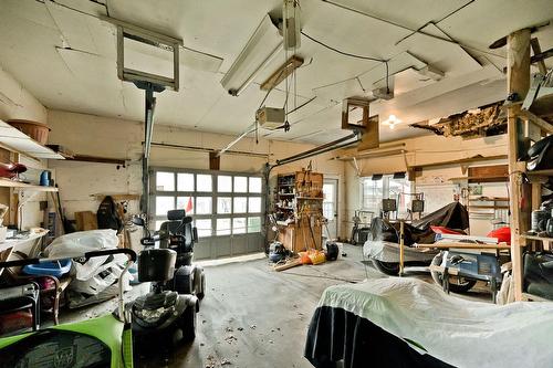 Garage - 52  - 56 3E Avenue, Windsor, QC - Indoor Photo Showing Garage