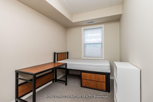 101-253 Lester Street, Waterloo, ON - Indoor