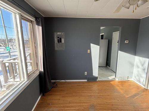 112 Mercury Ave. E, Atikokan, ON - Indoor Photo Showing Other Room