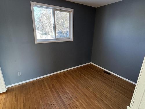 112 Mercury Ave. E, Atikokan, ON - Indoor Photo Showing Other Room