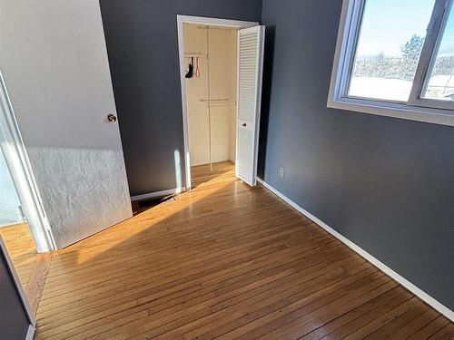 112 Mercury Ave. E, Atikokan, ON - Indoor Photo Showing Other Room