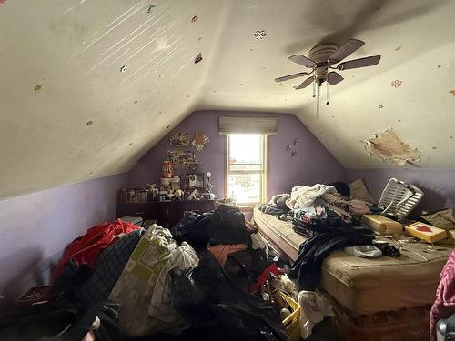 327 Robertson Street, Thunder Bay, ON - Indoor